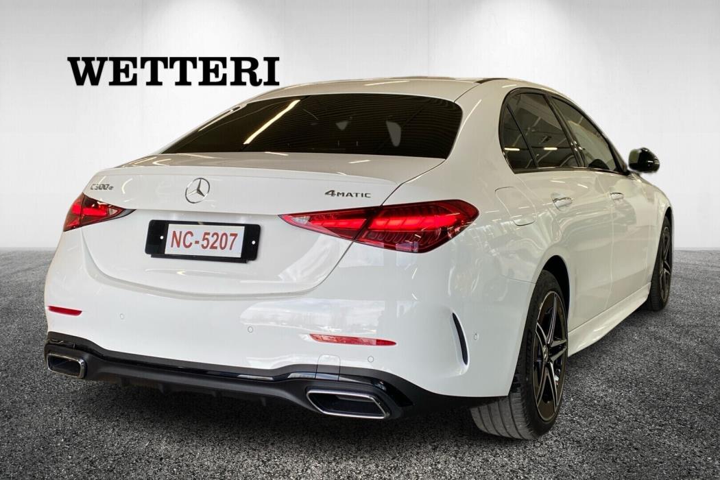 MERCEDES-BENZ C 2024