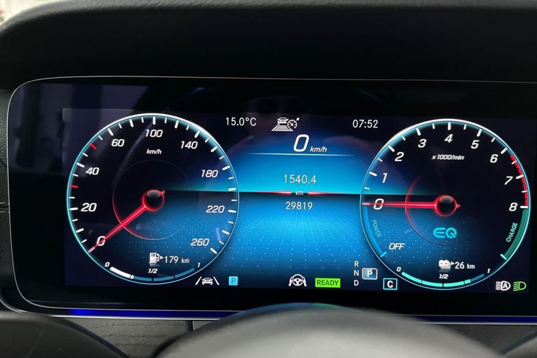 MERCEDES-BENZ E 2023