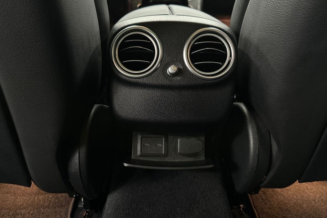 MERCEDES-BENZ E 2023