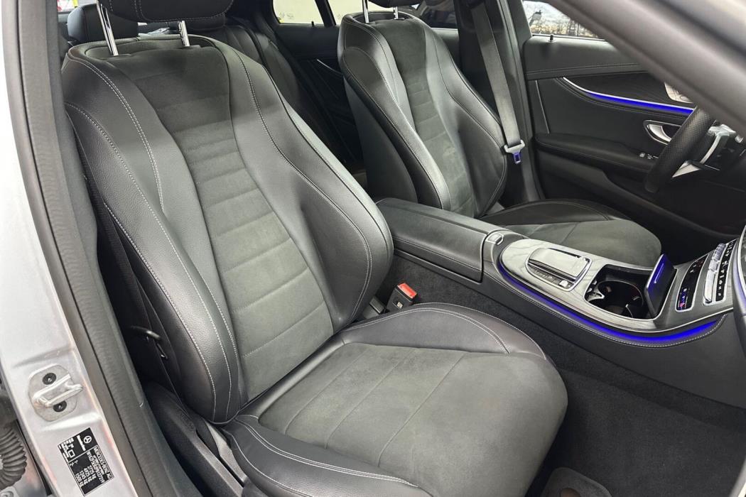MERCEDES-BENZ E 2023