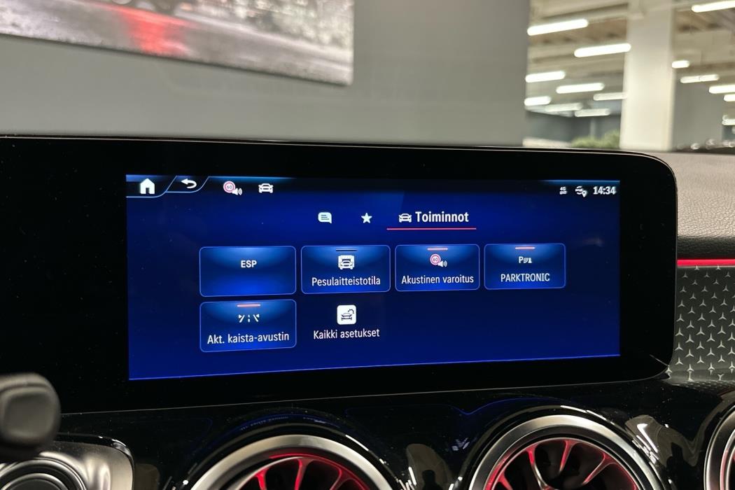 MERCEDES-BENZ EQB 2025