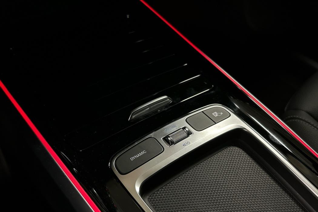 MERCEDES-BENZ EQB 2025