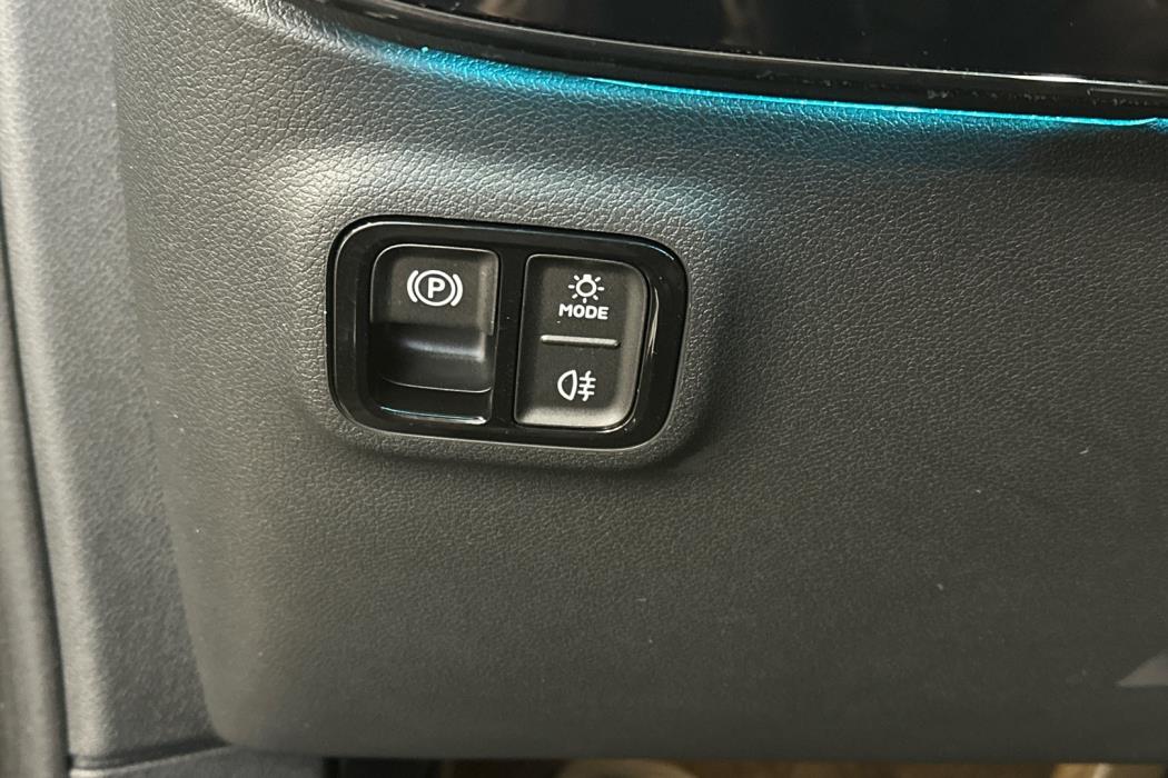 MERCEDES-BENZ CLA 2025