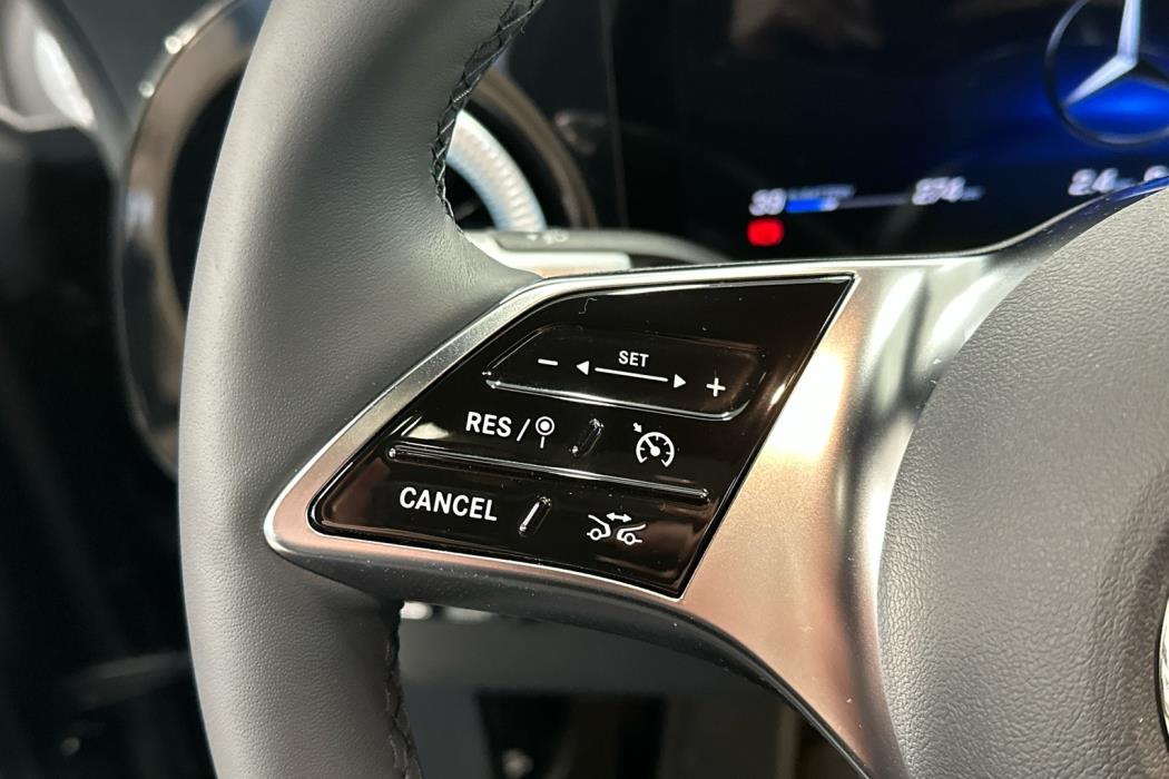 MERCEDES-BENZ CLA 2025