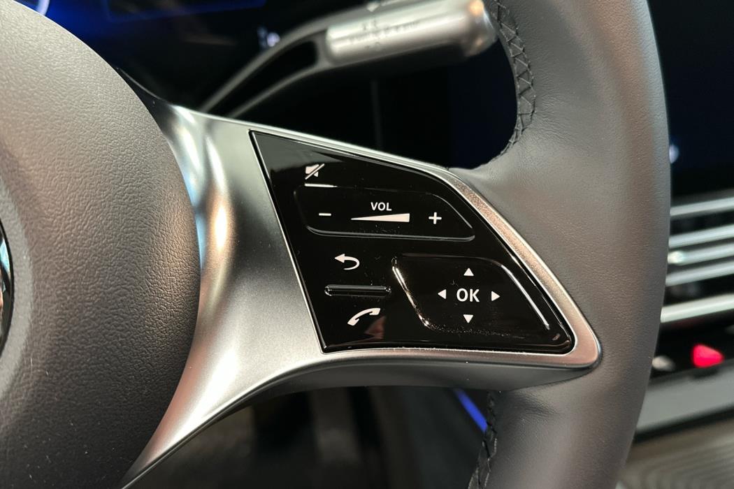 MERCEDES-BENZ CLA 2025