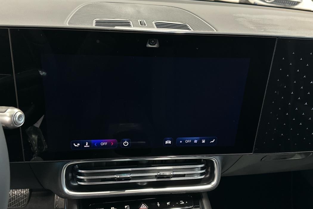 MERCEDES-BENZ CLA 2025