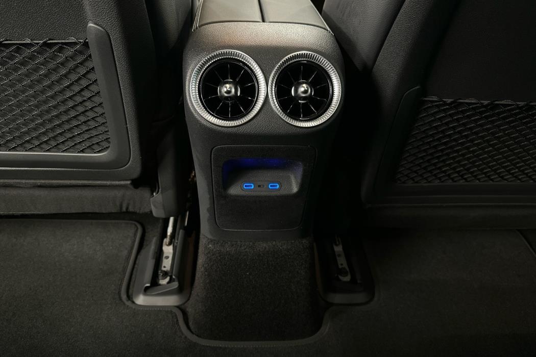 MERCEDES-BENZ CLA 2025