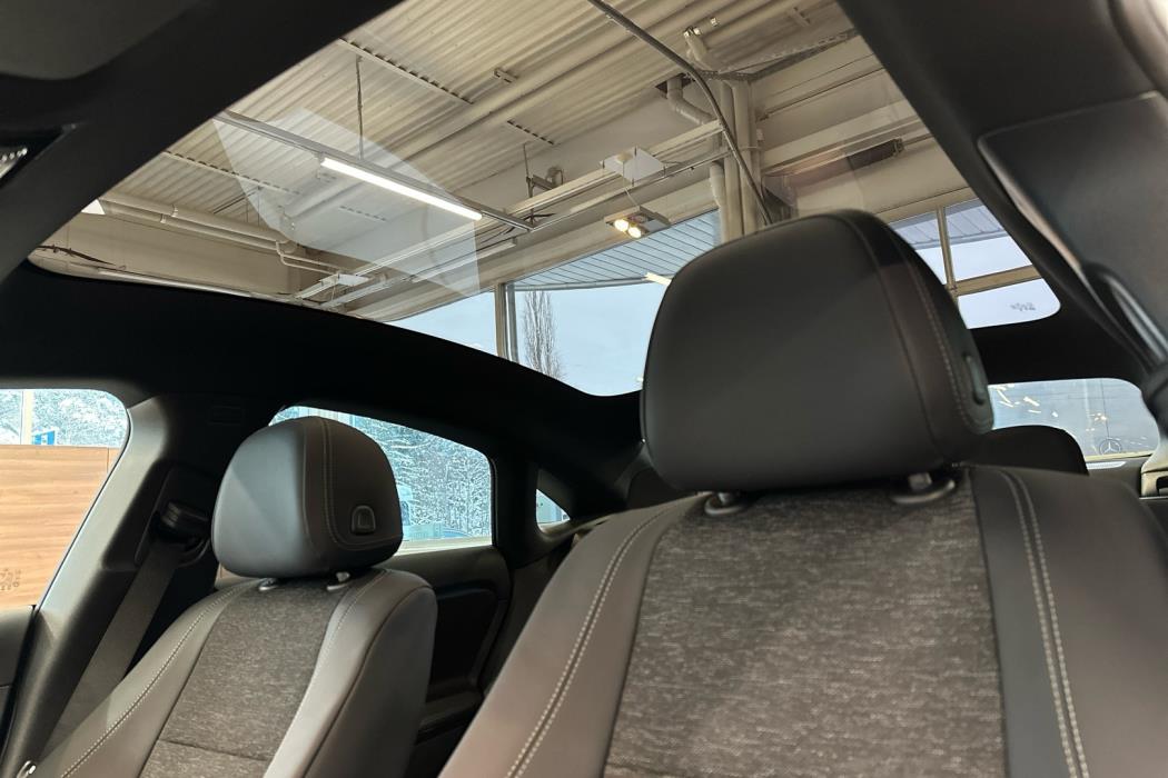 MERCEDES-BENZ CLA 2025