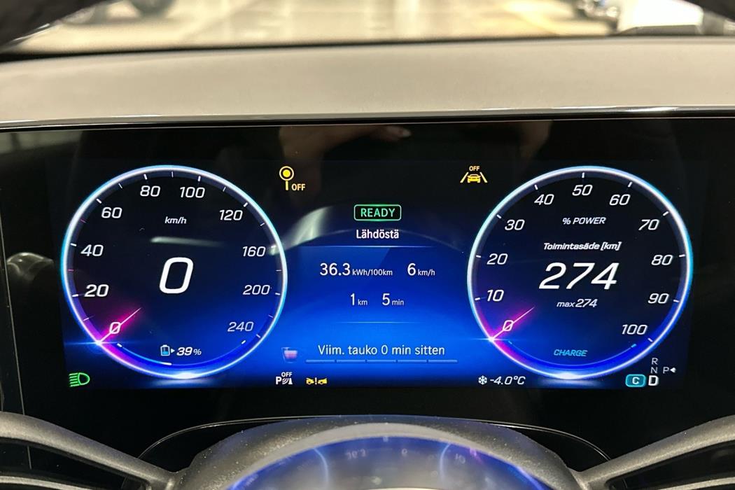 MERCEDES-BENZ CLA 2025