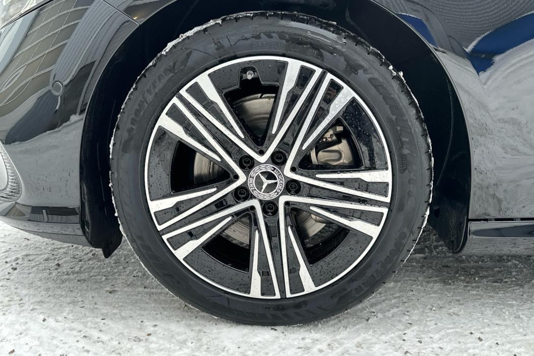 MERCEDES-BENZ CLA 2025