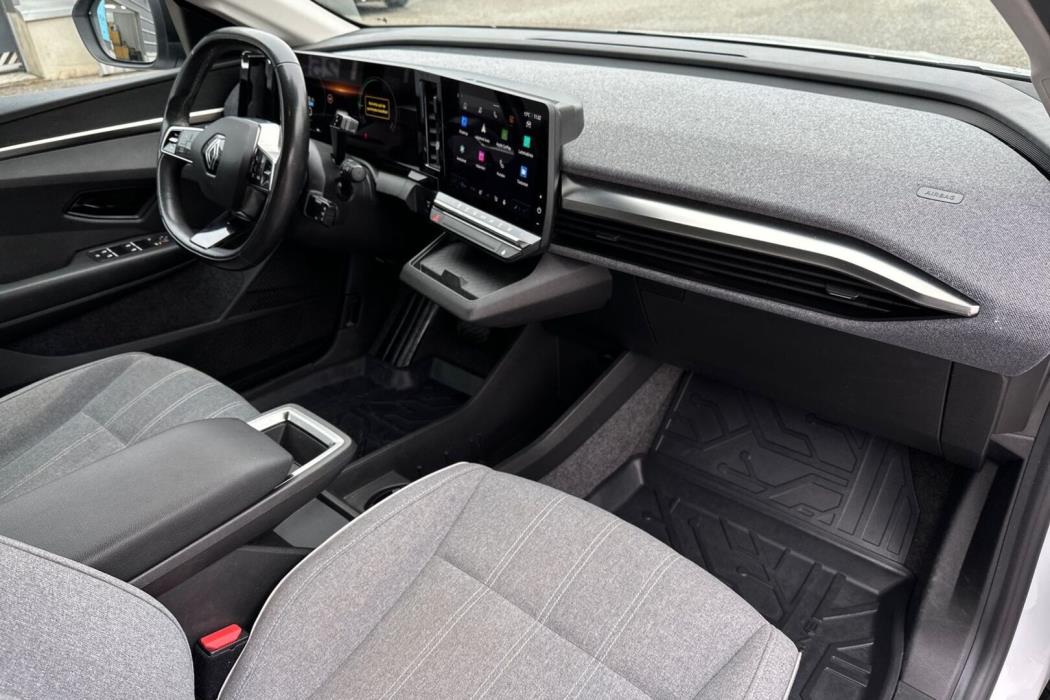 RENAULT Megane 2023