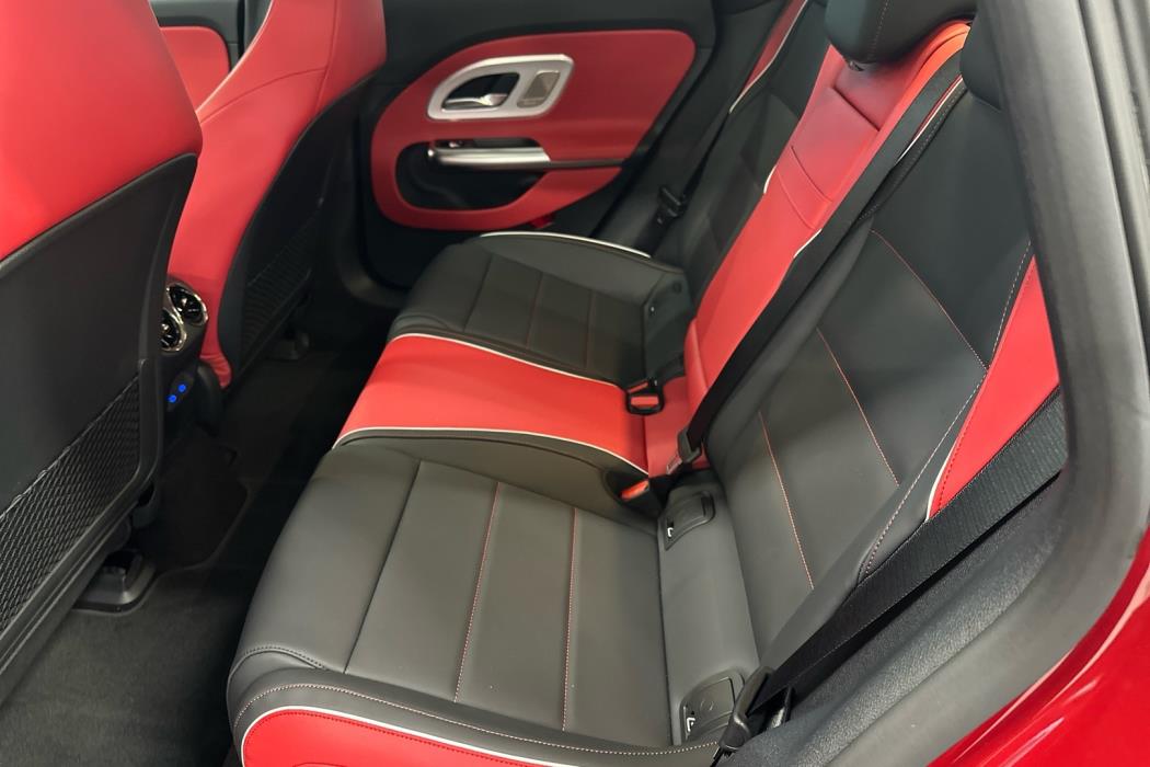 MERCEDES-BENZ CLA 2026