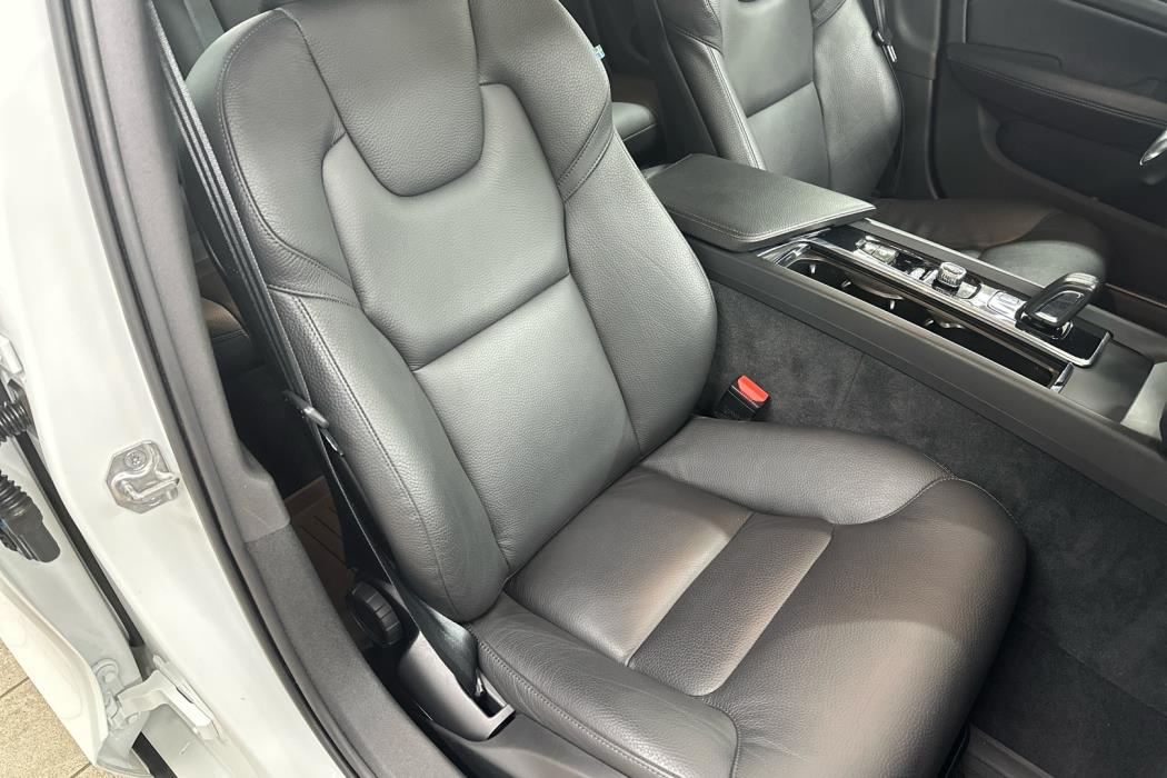 VOLVO V60 2021