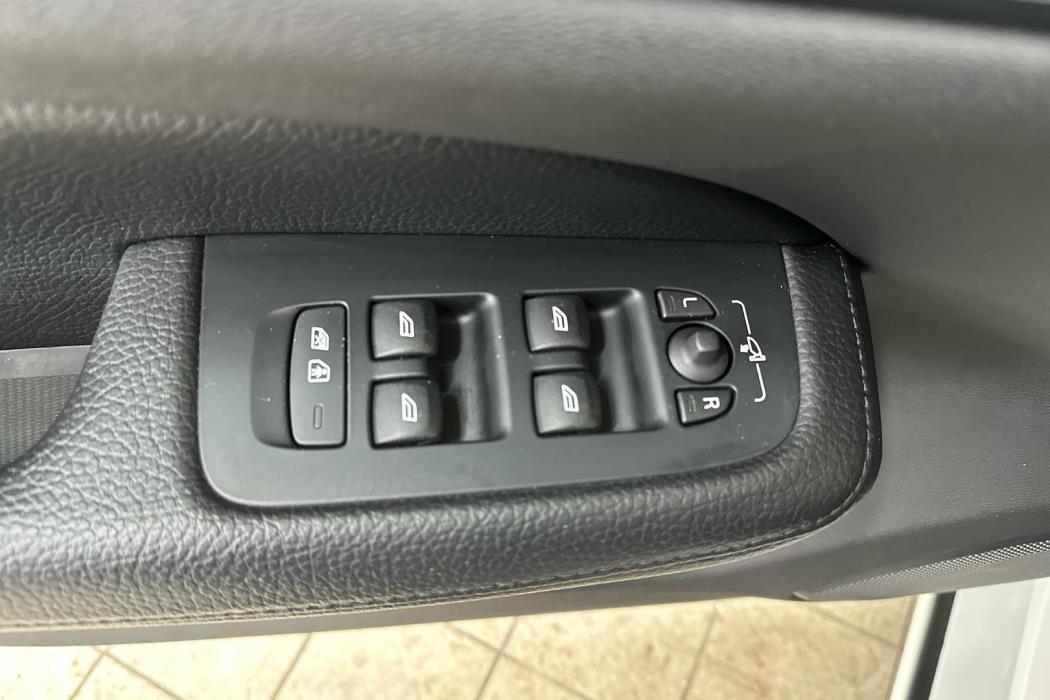 VOLVO V60 2021