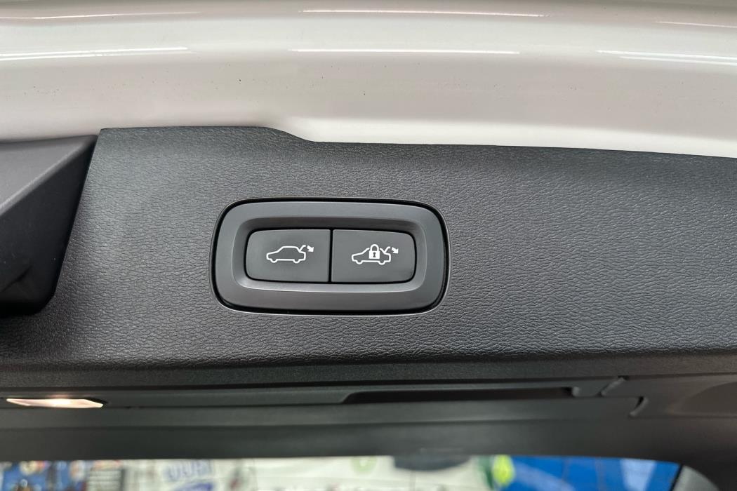 VOLVO V60 2021