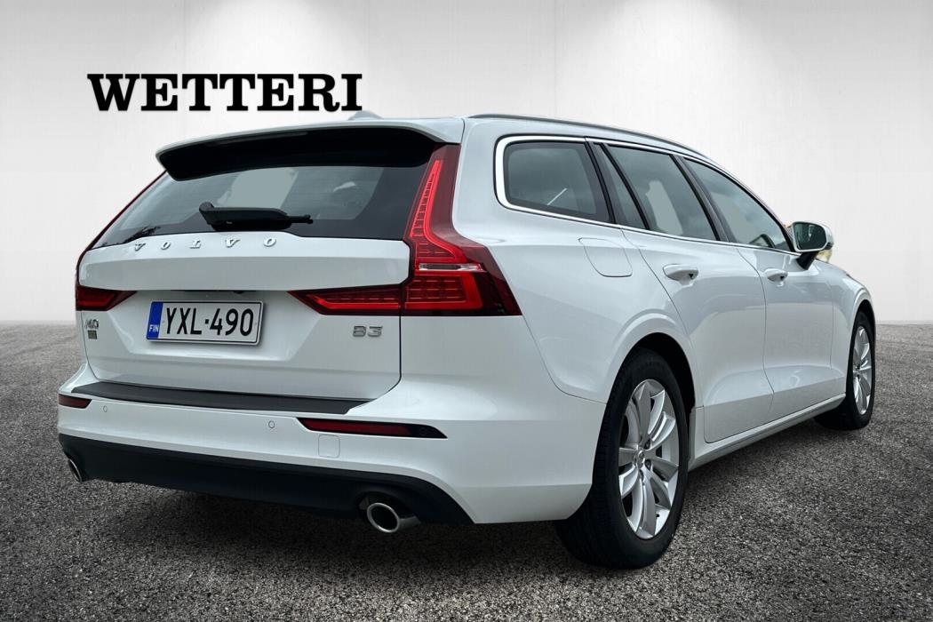 VOLVO V60 2021