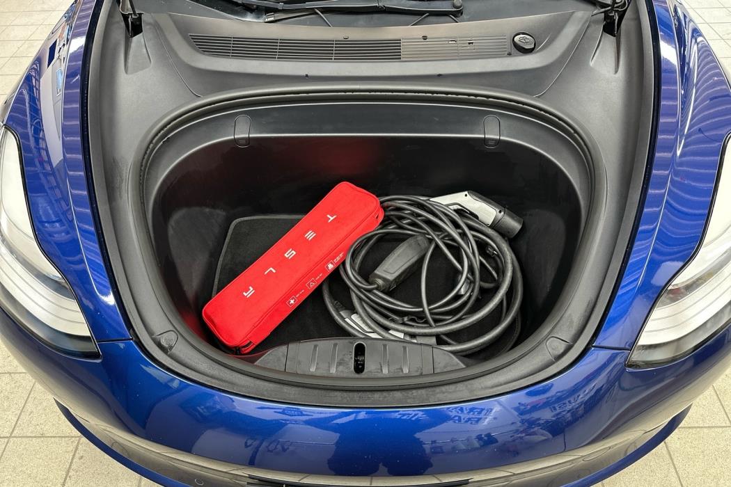TESLA Model 3 2019