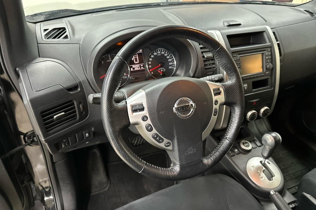 NISSAN X-Trail 2013