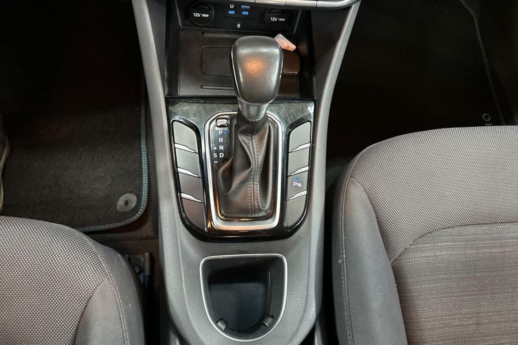 HYUNDAI IONIQ HYBRID 2017