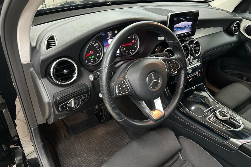 MERCEDES-BENZ GLC 2019