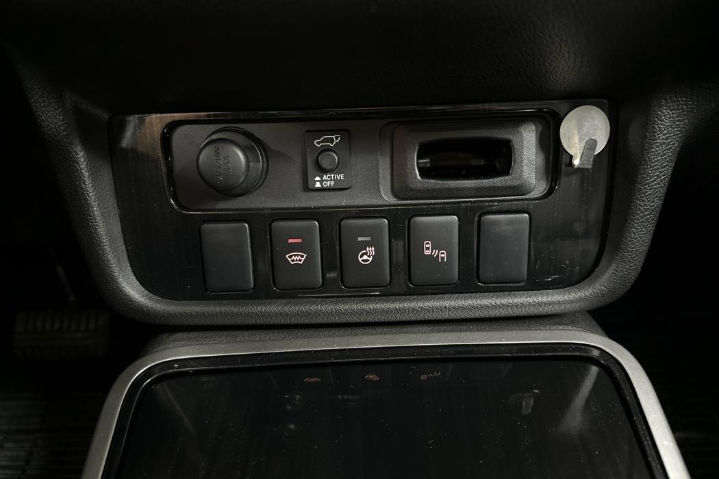 MITSUBISHI Outlander PHEV 2017