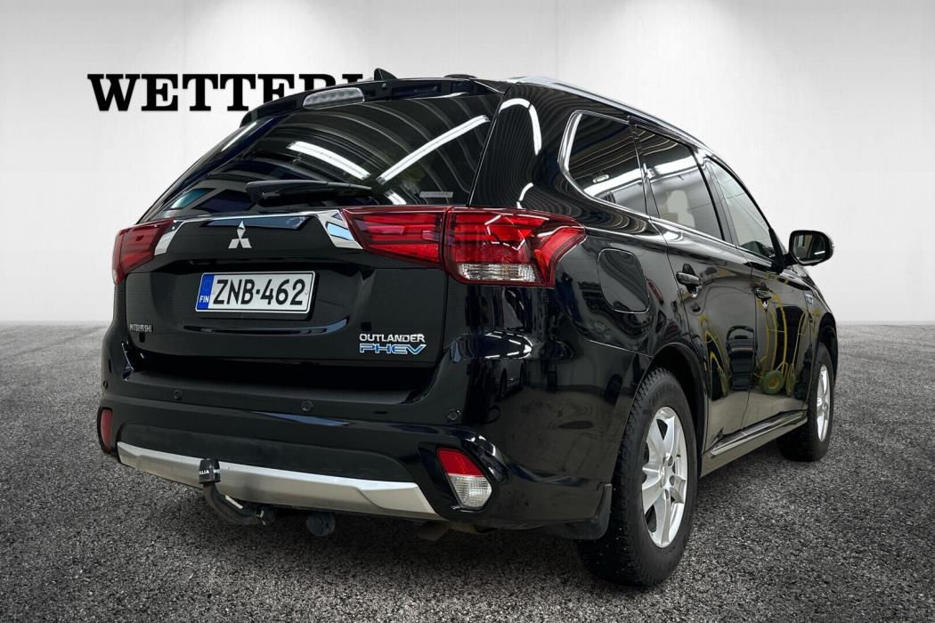 MITSUBISHI Outlander PHEV 2017