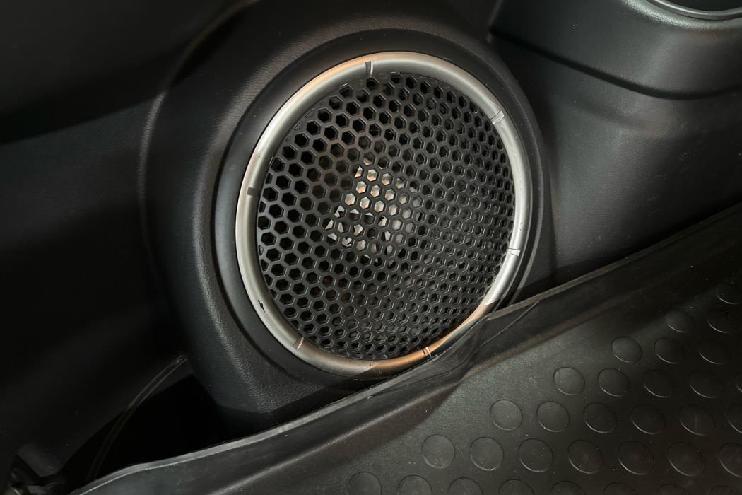 MITSUBISHI Outlander PHEV 2017