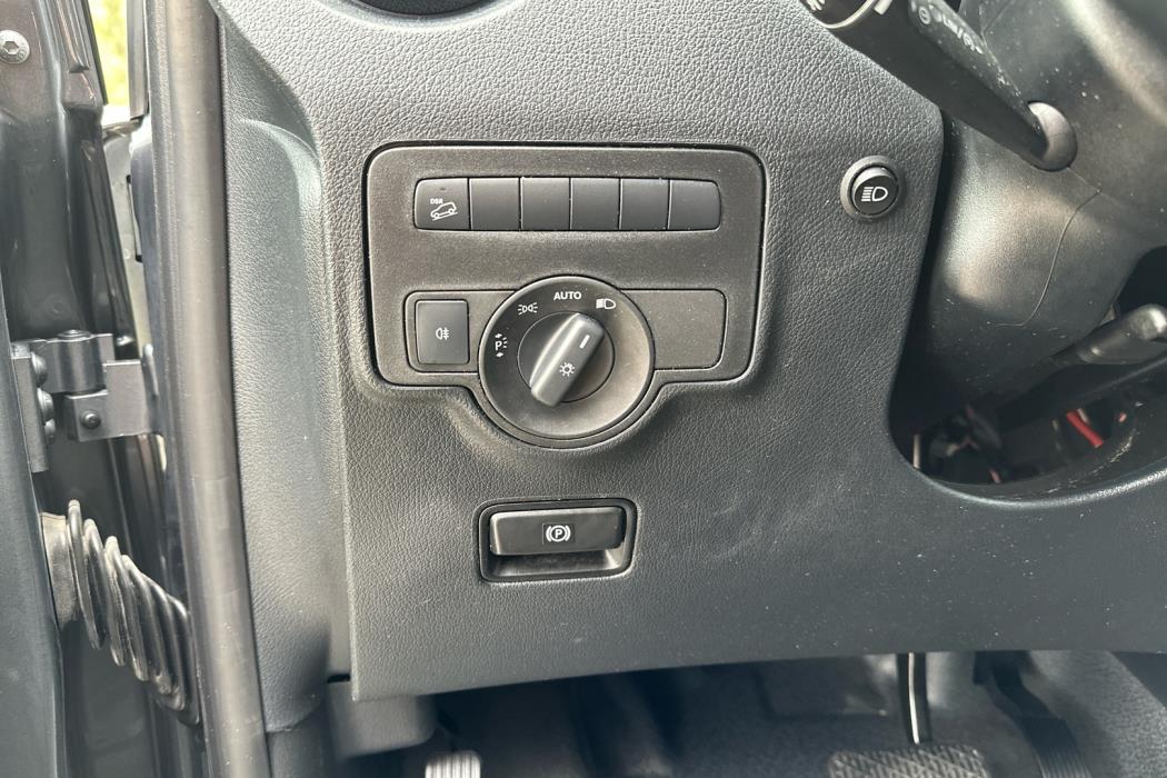 MERCEDES-BENZ Vito 2022