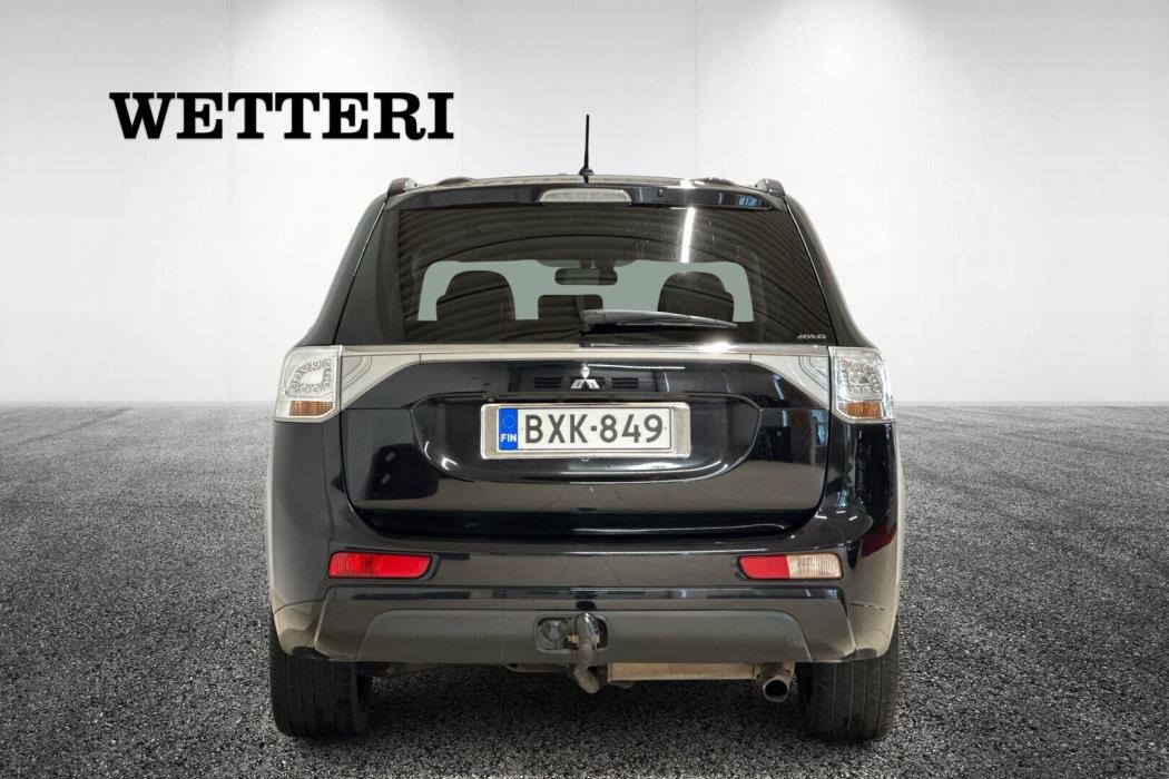 MITSUBISHI Outlander PHEV 2013