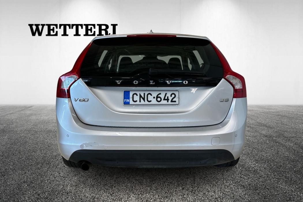 VOLVO V60 2011
