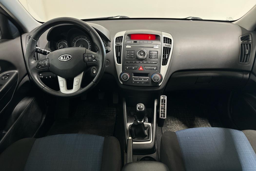 KIA cee'd 2011