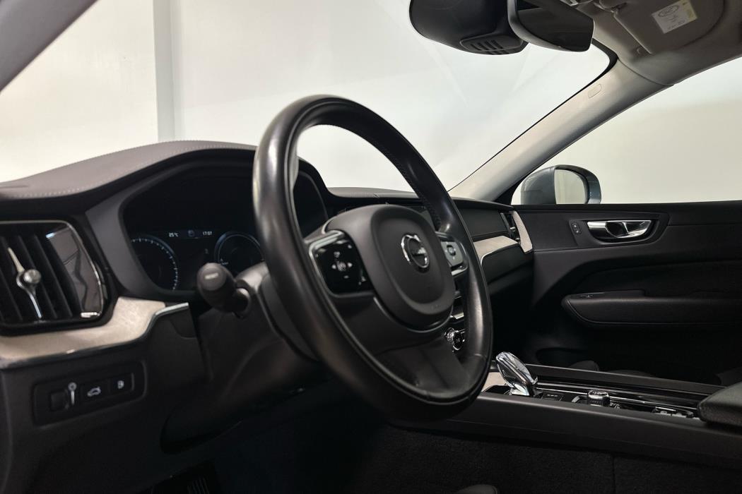VOLVO XC60 2020