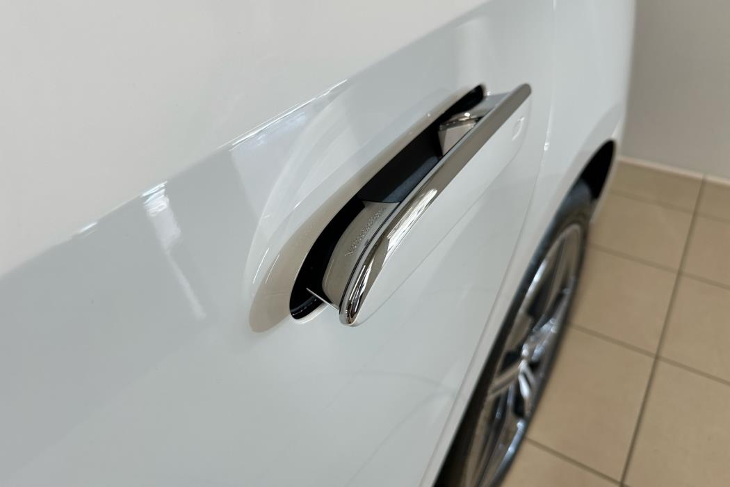 MERCEDES-BENZ CLA 2025