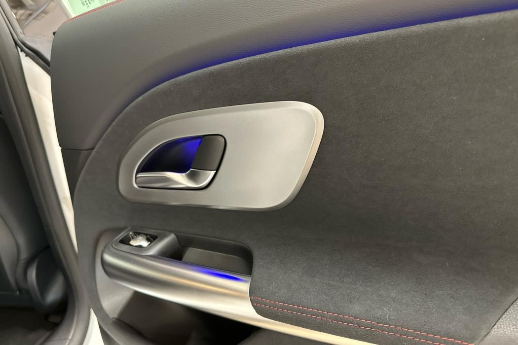 MERCEDES-BENZ CLA 2025