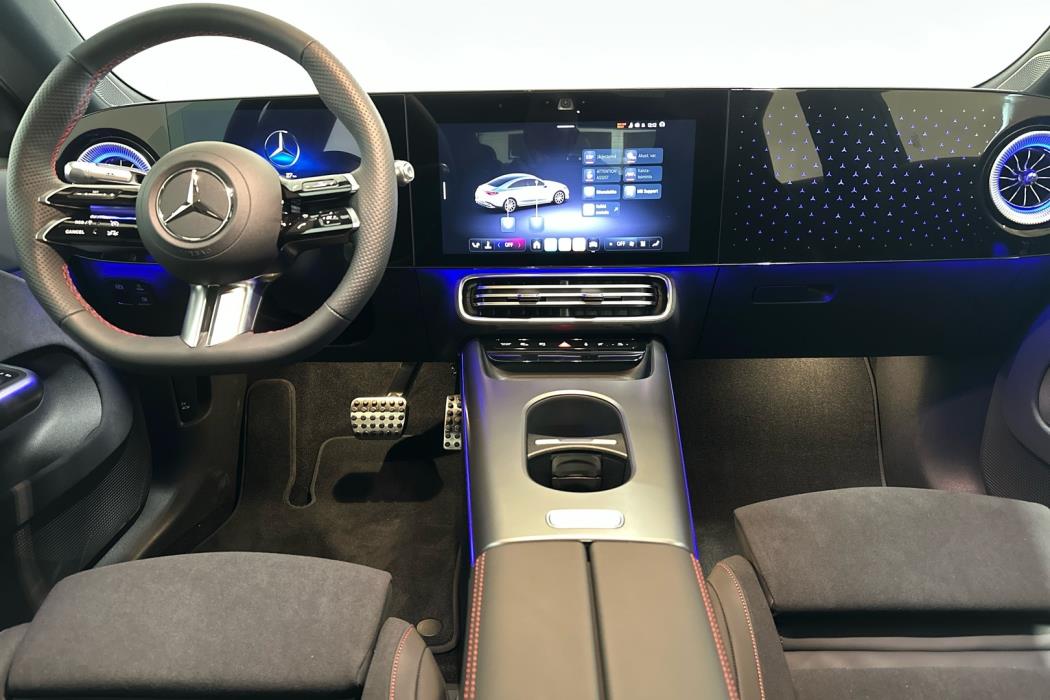 MERCEDES-BENZ CLA 2025