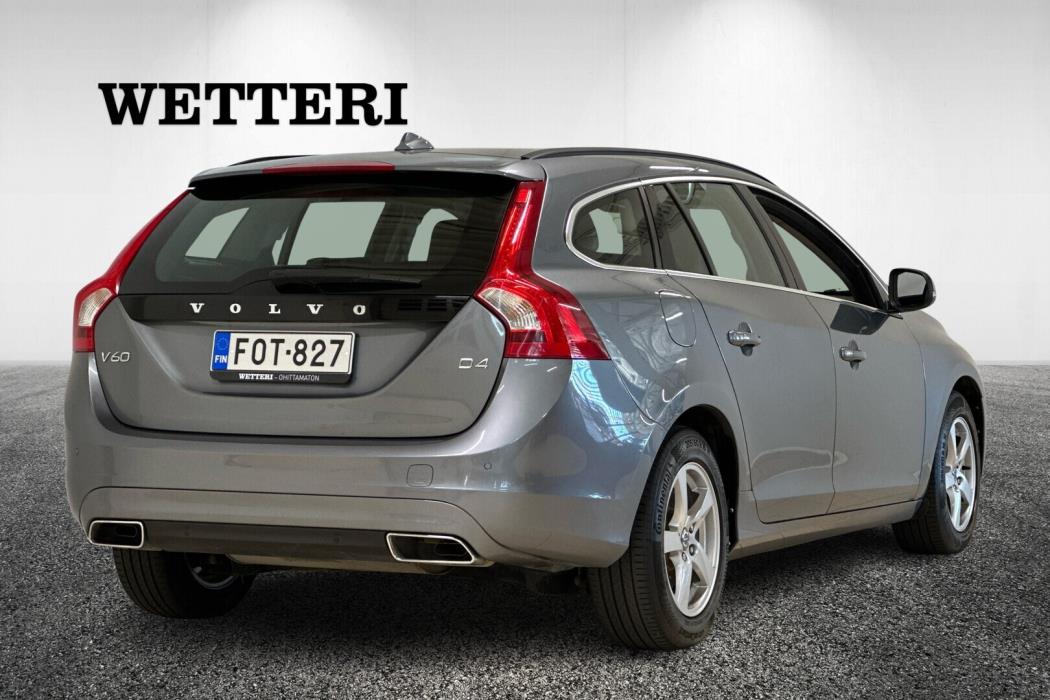 VOLVO V60 2017