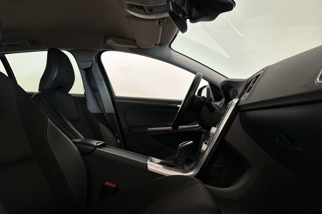 VOLVO V60 2017