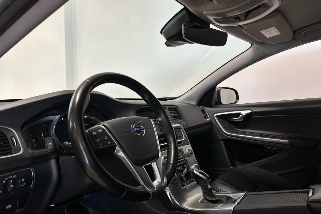 VOLVO V60 2017