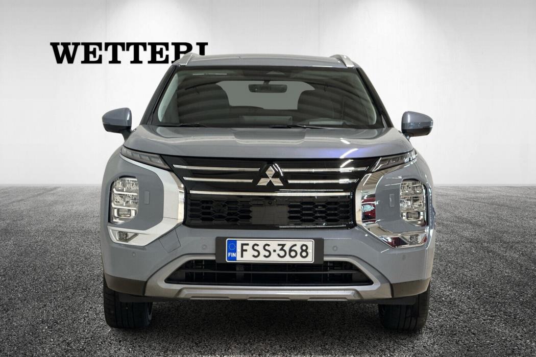 MITSUBISHI Outlander 2025