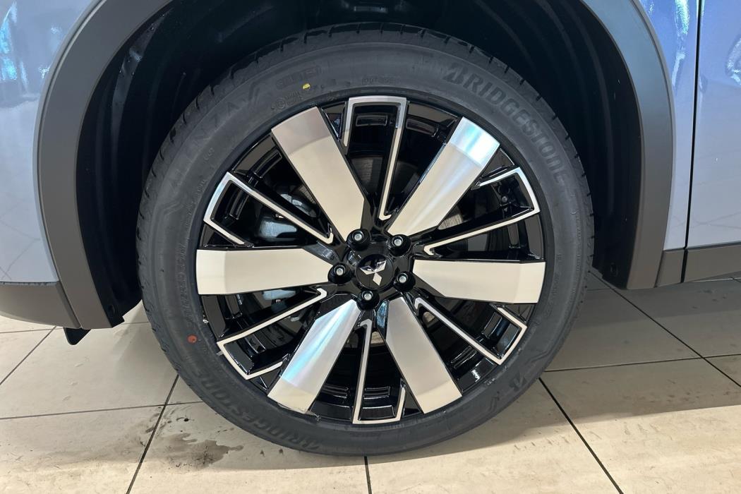 MITSUBISHI Outlander 2025