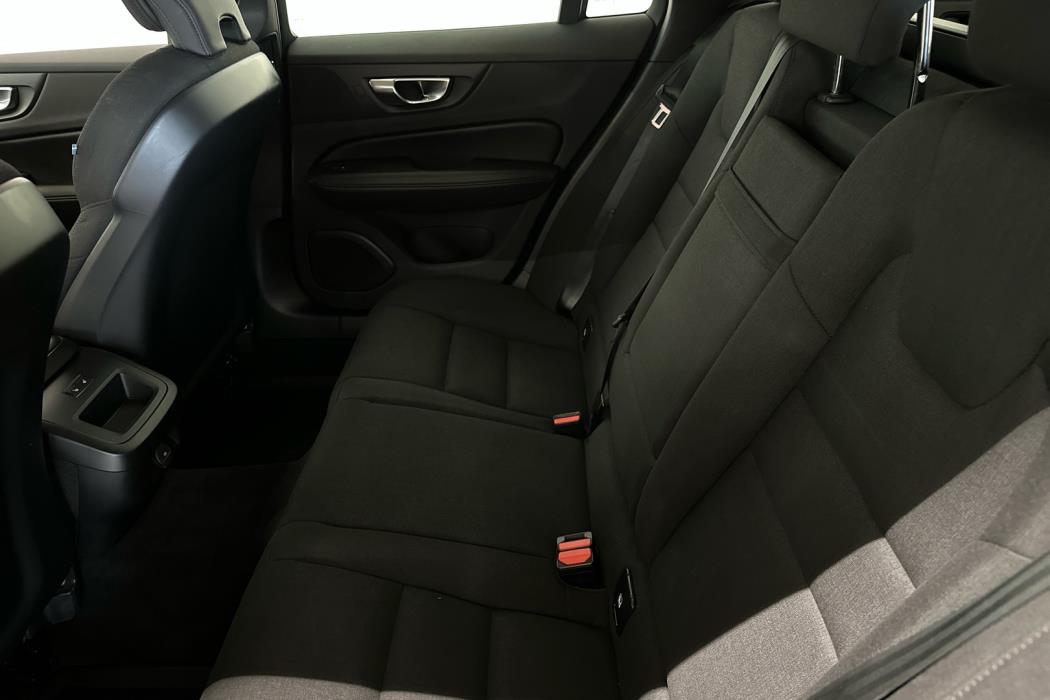 VOLVO V60 2021