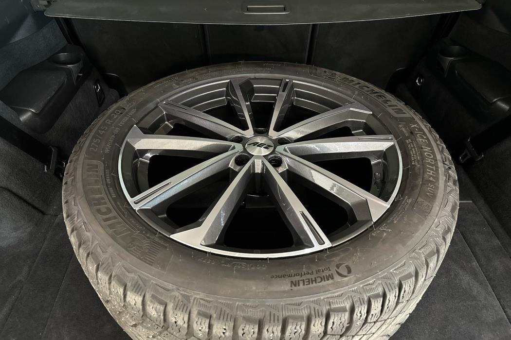 VOLVO XC90 2023