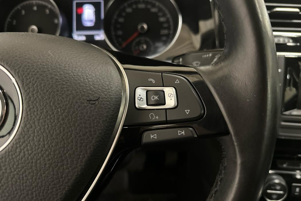 VOLKSWAGEN Golf 2014