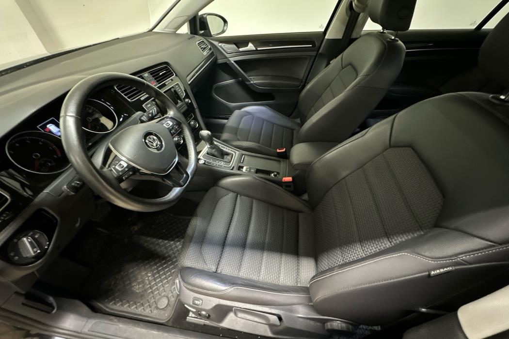 VOLKSWAGEN Golf 2014