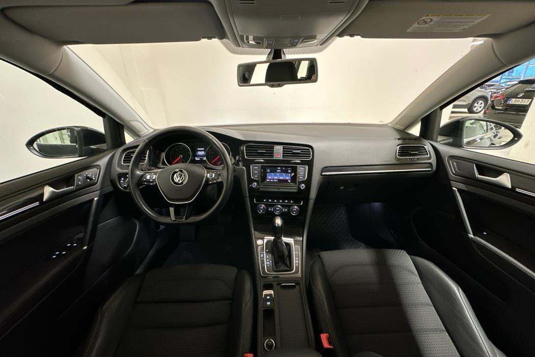 VOLKSWAGEN Golf 2014