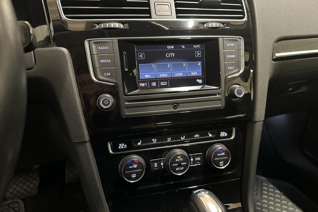 VOLKSWAGEN Golf 2014