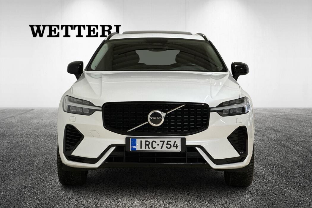 VOLVO XC60 2023