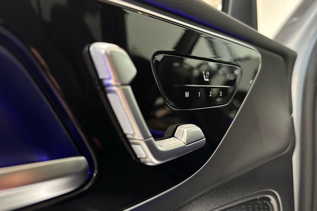 MERCEDES-BENZ GLC 2025