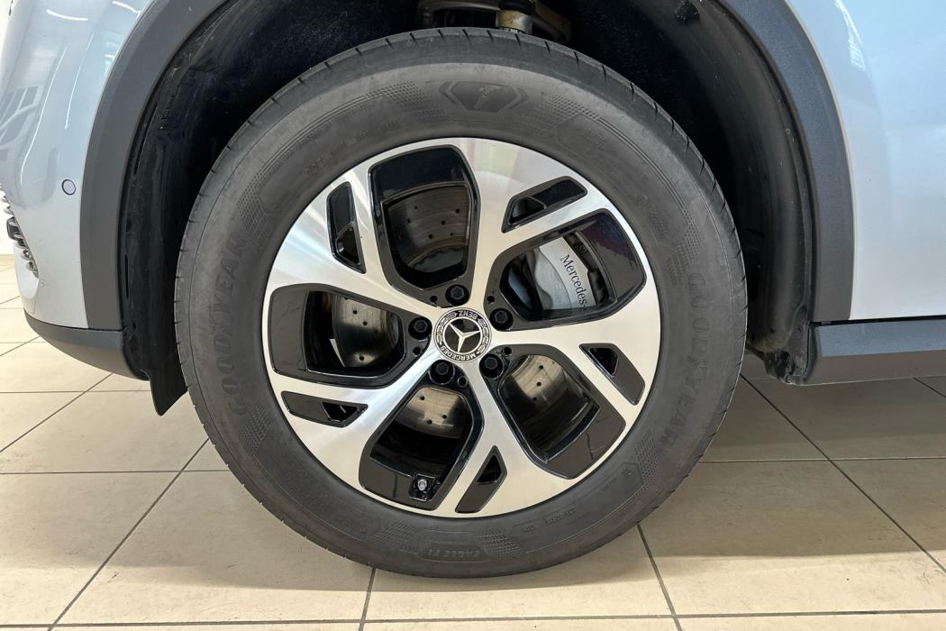 MERCEDES-BENZ GLC 2025