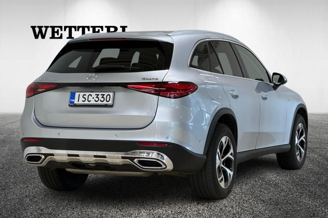 MERCEDES-BENZ GLC 2025